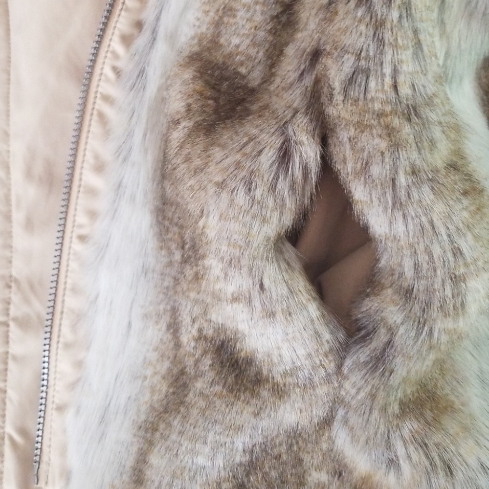 So Soft! Reversible Vest - Picture 6 of 8